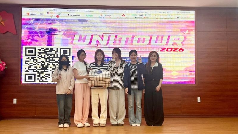 nhan hoa unitour