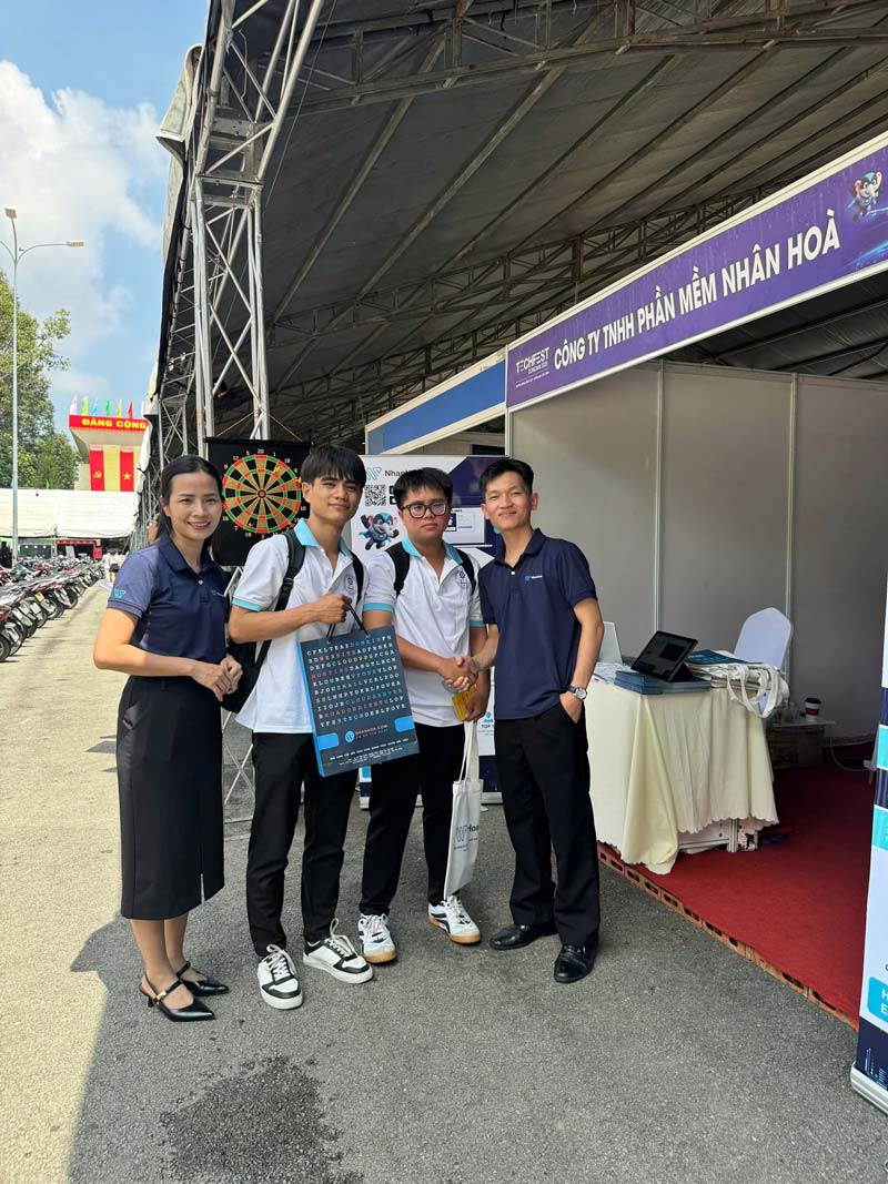 Nhân Hòa trao tặng 3.000 tên miền tại Techfest Đồng Nai 2025