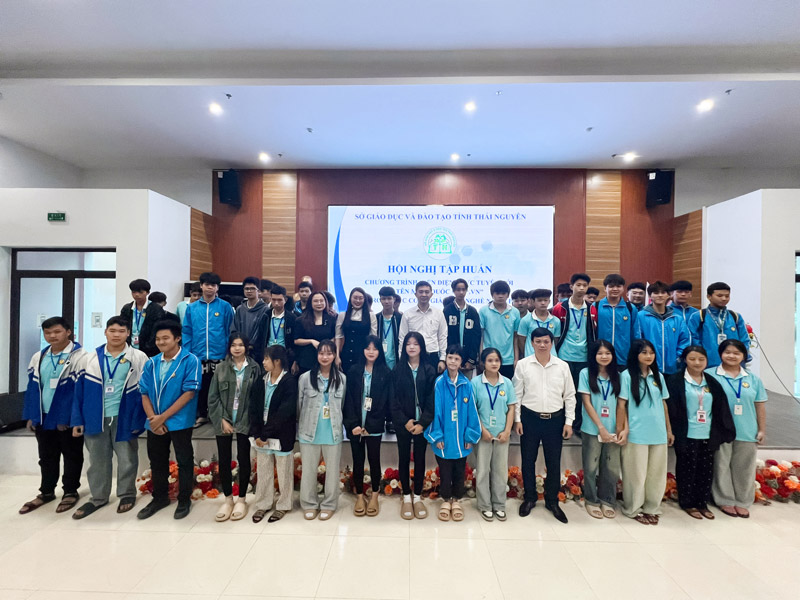 Nhân Hòa & VNNIC lan tỏa hiện diện trực tuyến tên miền .VN, ID.VN tại Thái Nguyên