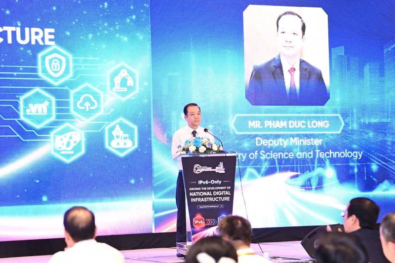 Thứ trưởng Bộ Khoa học & Công nghệ Phạm Đức Long phát biểu chỉ đạo Hội nghị