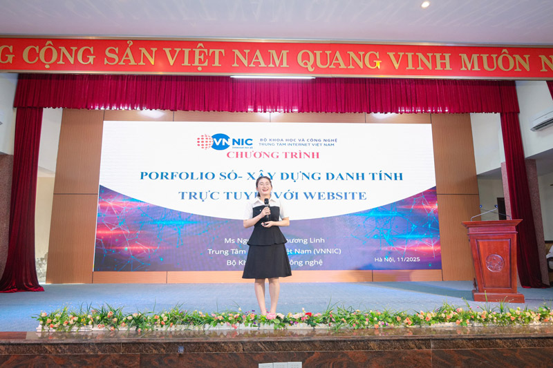 Unitour 2025: Dẫn dắt tầm nhìn số tại Đại học Vinh - Nghệ An