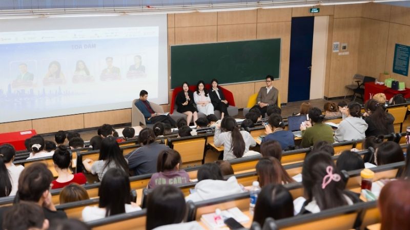 unitour đại học thăng long