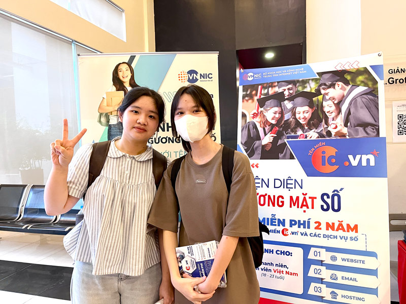 Nhân Hòa đồng hành cùng UNITOUR 2025 tại ĐH Thăng Long